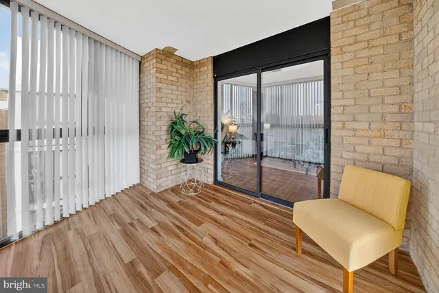 $169,000 | 15107 Interlachen Drive, Unit 21025, Silver Spring, MD 20906