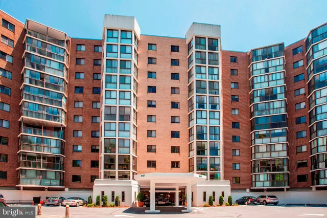$169,000 | 15107 Interlachen Drive, Unit 21025, Silver Spring, MD 20906