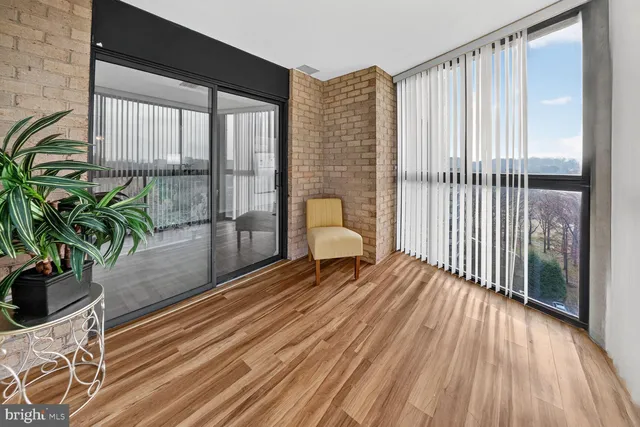 $169,000 | 15107 Interlachen Drive, Unit 21025, Silver Spring, MD 20906