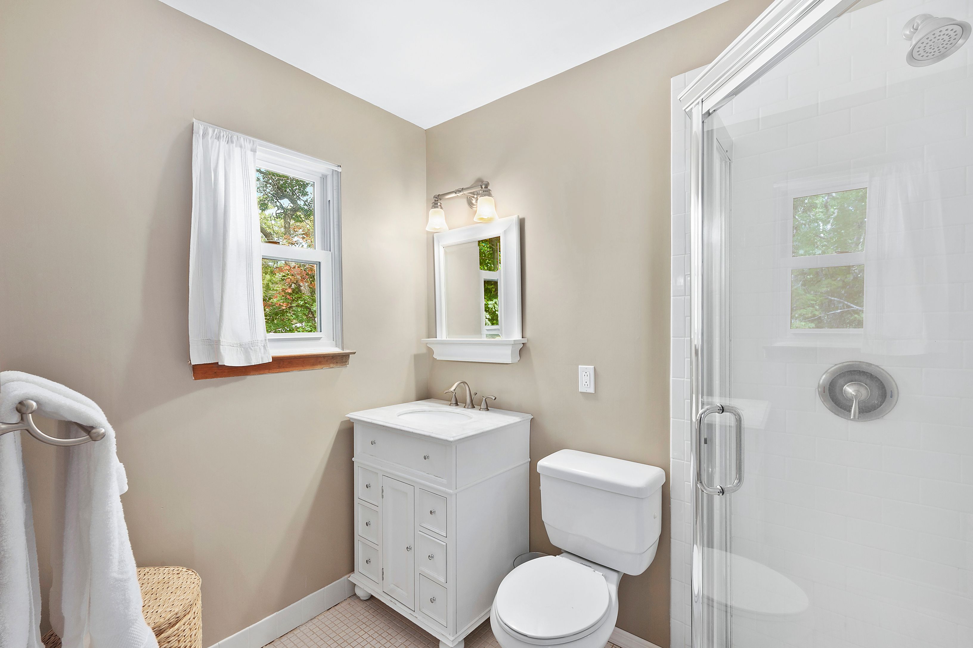 66 Isle Of Wight Road East Hampton, NY 11937 - Photo 8 of 15