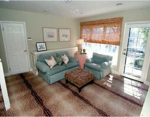 701 West Waldheim Road Fox Chapel, PA 15215 - Photo 6 of 8 Gallery Image 6