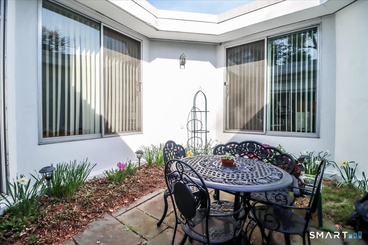 160 Fairfield Woods Road, Unit 20 Fairfield, CT 06825 - Photo 11 of 33