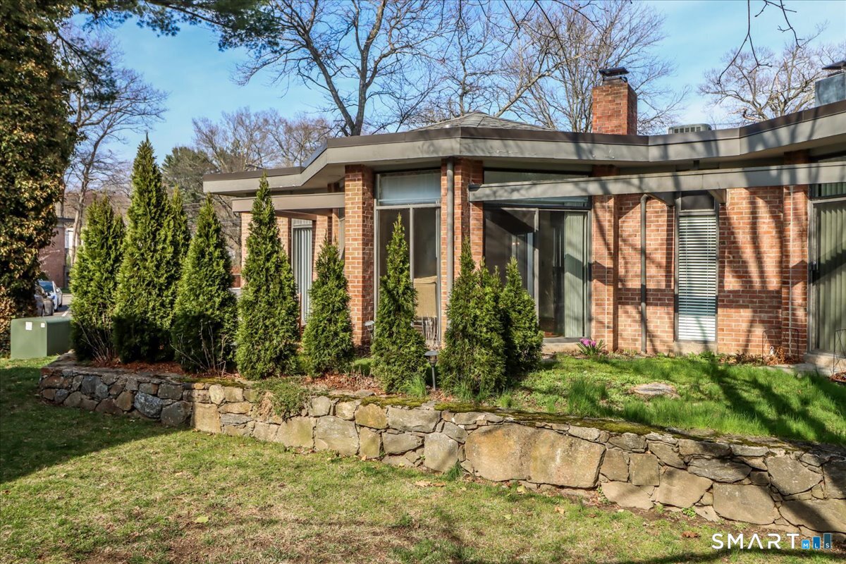 160 Fairfield Woods Road, Unit 20 Fairfield, CT 06825 - Photo 31 of 33