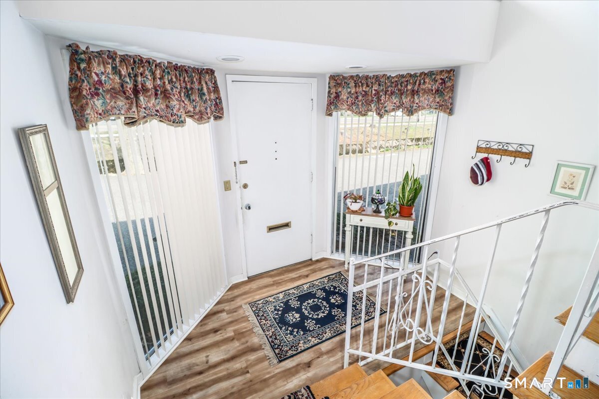160 Fairfield Woods Road, Unit 20 Fairfield, CT 06825 - Photo 4 of 33