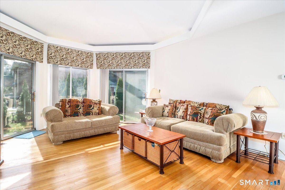 160 Fairfield Woods Road, Unit 20 Fairfield, CT 06825 - Photo 7 of 33
