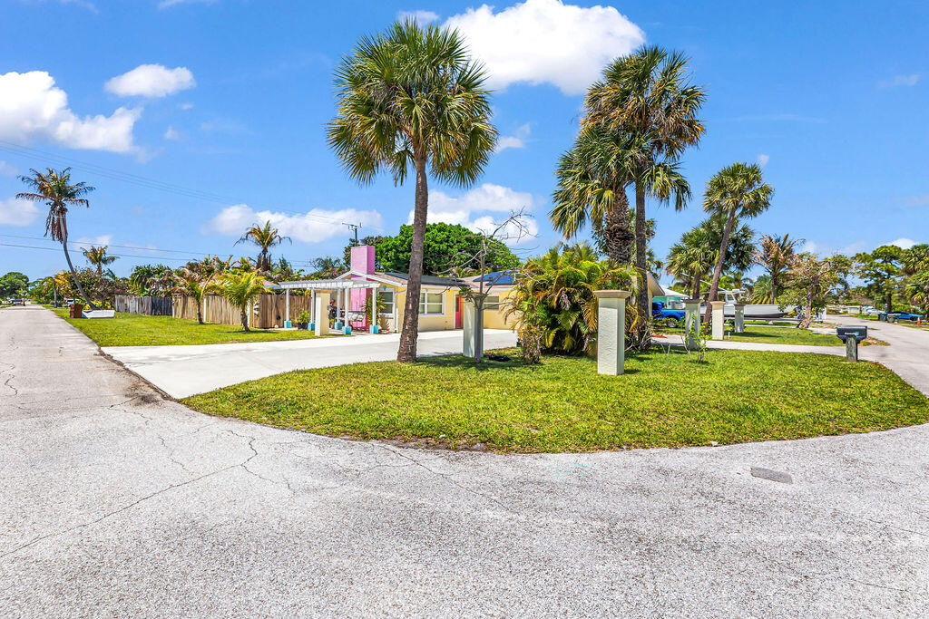 614 Southeast Flamingo Avenue Stuart, FL 34996 - Photo 6 of 53 Flamingo (4)