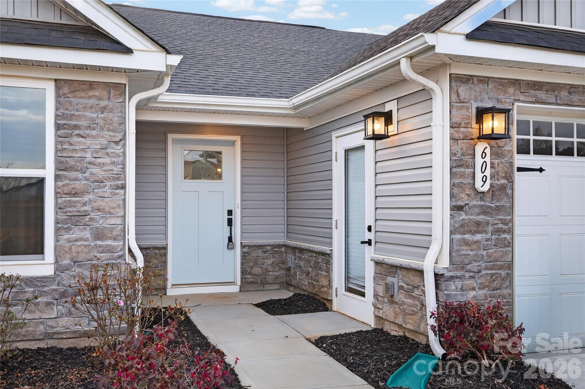 609 Nesbe Street Lancaster, SC 29720 - Photo 4 of 27