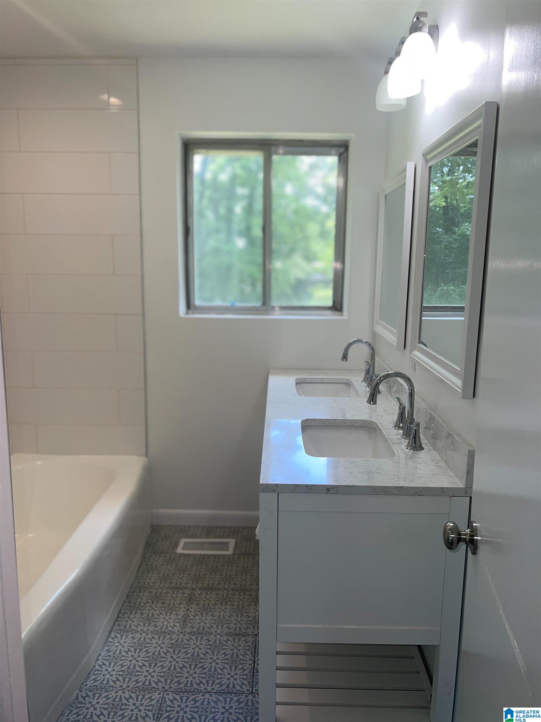 2612 5th Way Northwest Center Point, AL 35215 - Photo 3 of 15