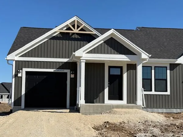 $449,900 | W219-n16248 Primrose Court, Jackson, WI 53037
