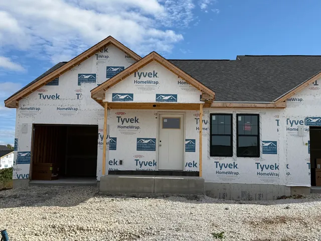 $449,900 | W219-n16248 Primrose Court, Jackson, WI 53037