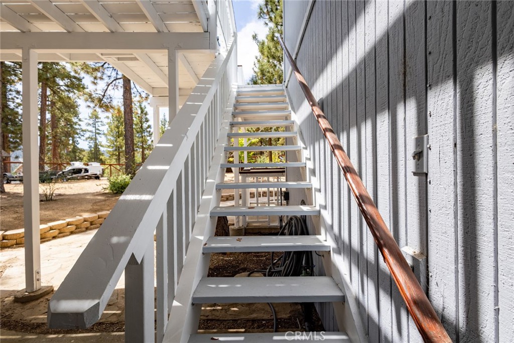 39733 Forest Road Big Bear Lake, CA 92315 - Photo 26 of 35 Gallery Image 26