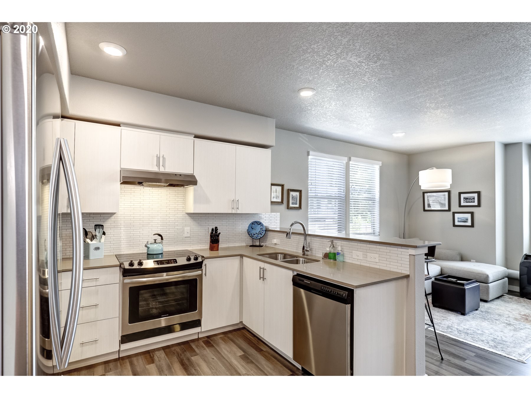 17124 Southwest Appledale Road, Unit 202 Beaverton, OR 97007 - Photo 6 of 32 Gallery Image 6