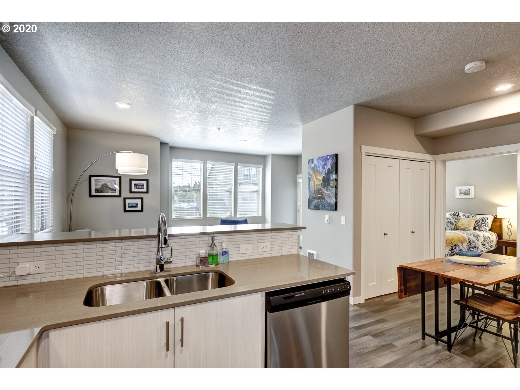 17124 Southwest Appledale Road, Unit 202 Beaverton, OR 97007 - Photo 8 of 32 Gallery Image 8