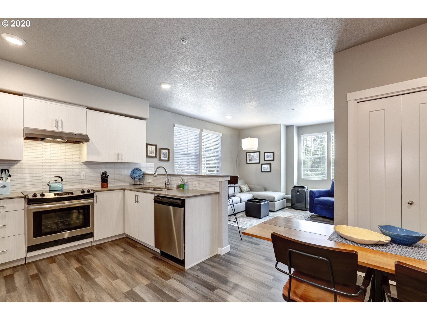 17124 Southwest Appledale Road, Unit 202 Beaverton, OR 97007 - Photo 9 of 32 Gallery Image 9