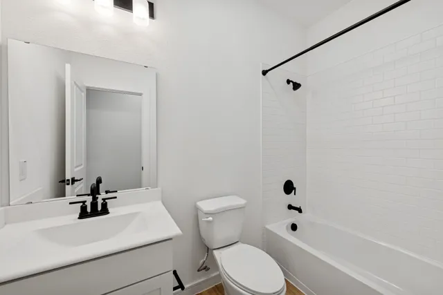 $323,990 | 682 Daniels Lake Lane, Dayton, TX 77535