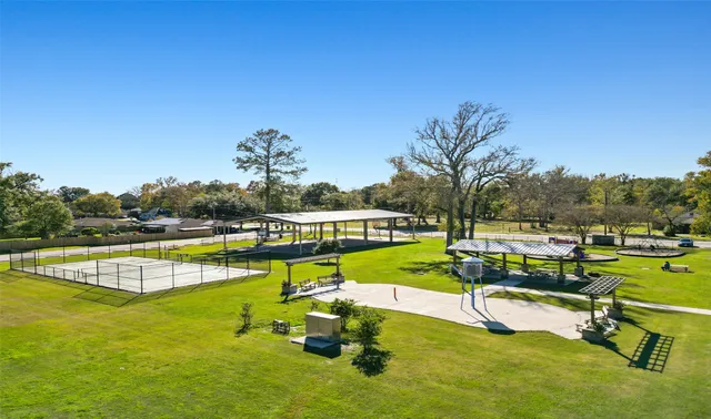 $323,990 | 682 Daniels Lake Lane, Dayton, TX 77535