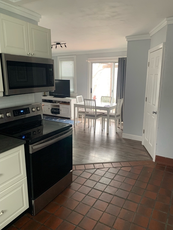 140 Riverbank Road Northampton, MA 01060 - Photo 19 of 37