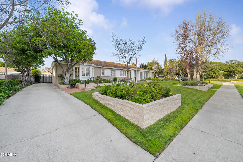 2295 Roanoke Road San Marino, CA 91108 - Photo 4 of 74 DSC07033