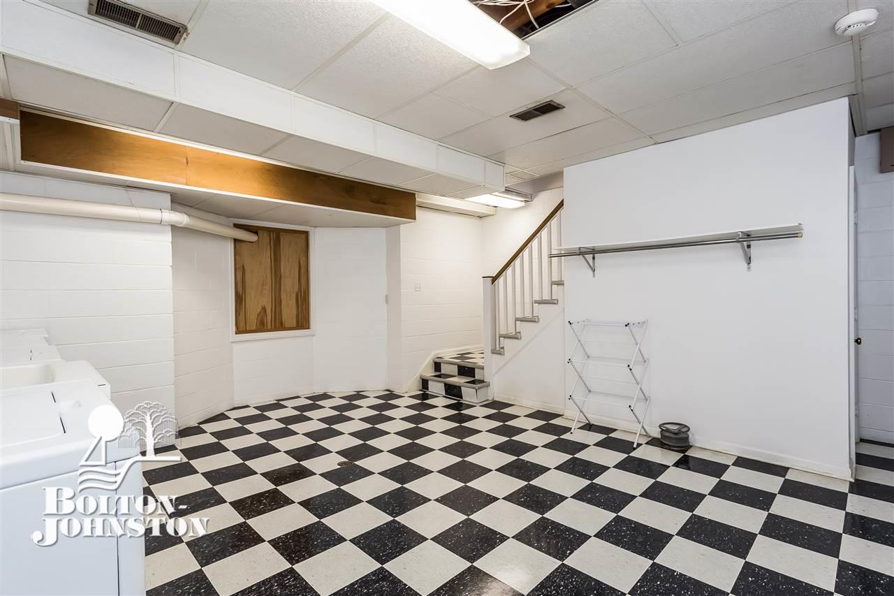 324 Provencal Road Grosse Pointe, MI 48236 - Photo 45 of 65 Laundry Room