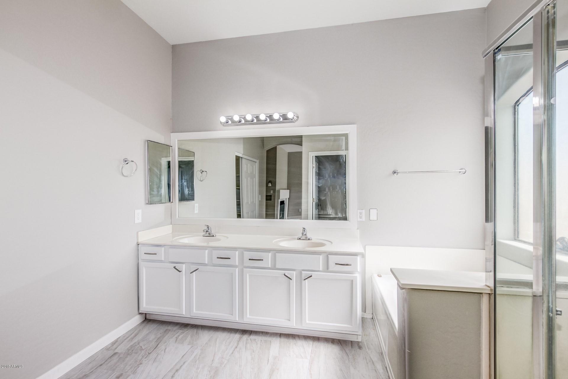 647 East Ranch Road Gilbert, AZ 85296 - Photo 15 of 35 Ranch (23)