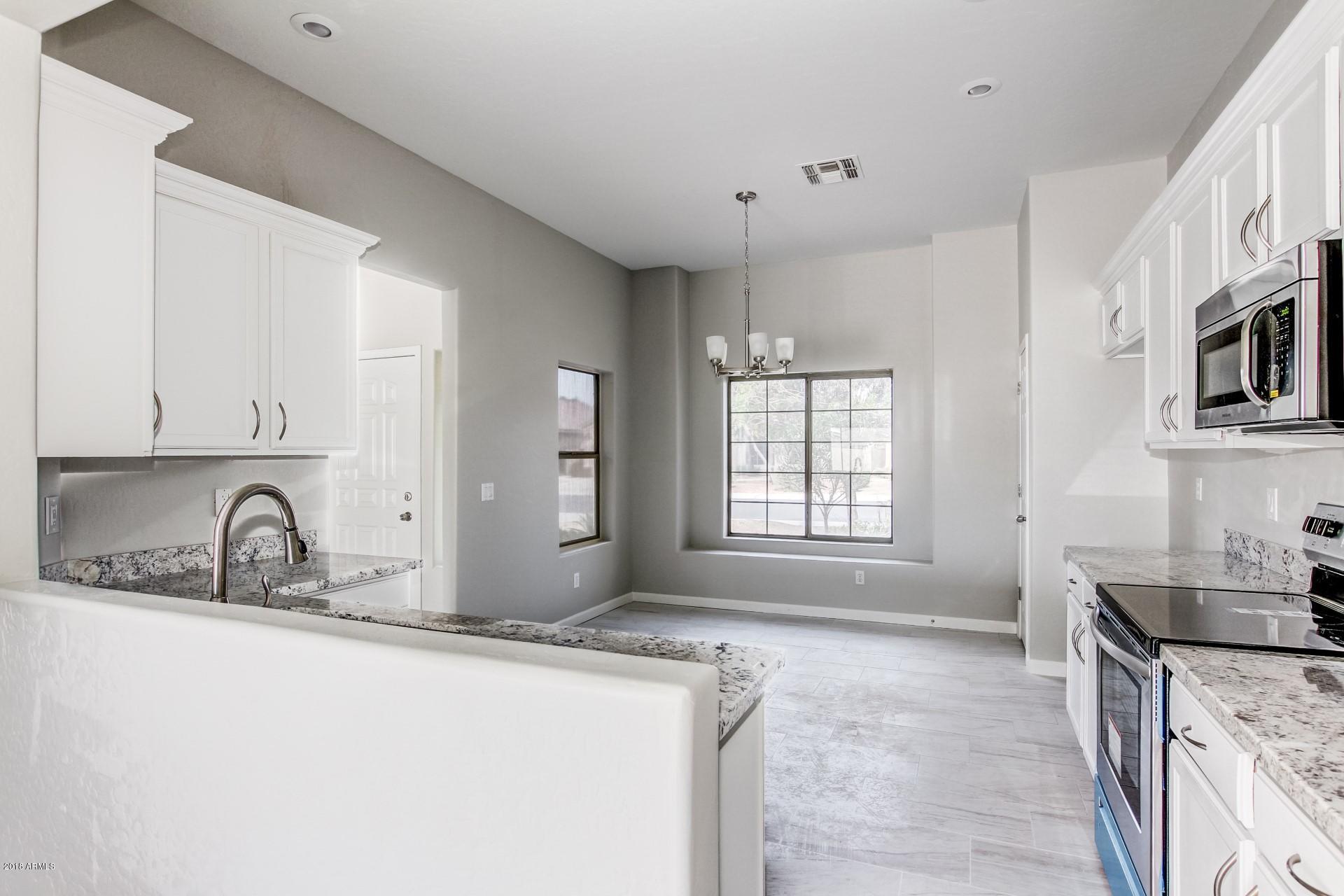 647 East Ranch Road Gilbert, AZ 85296 - Photo 5 of 35 Ranch (9)