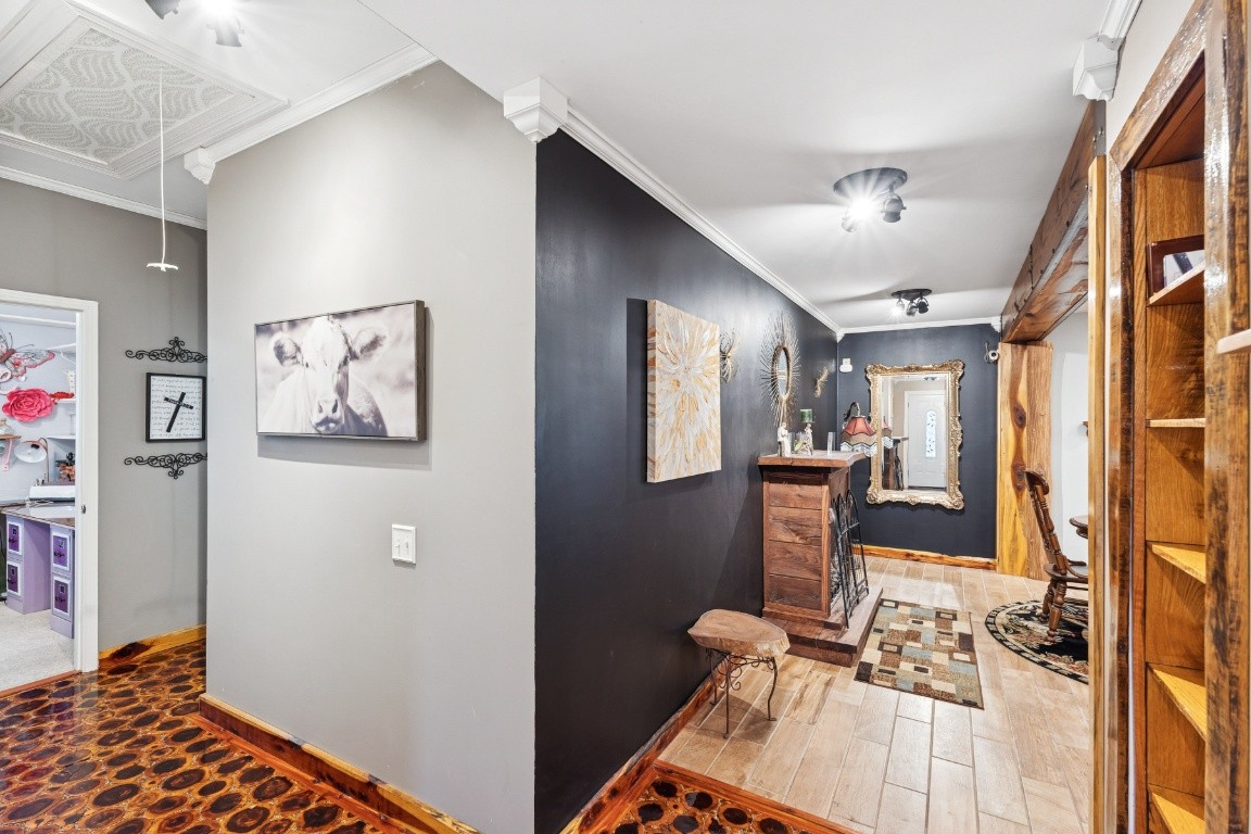 6303 Sullivan Road Lyles, TN 37098 - Photo 19 of 43 a very nice looking room with a large window