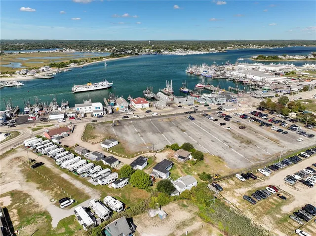 $1,900 | 271 Great Island Road, Unit B, Narragansett, RI 02882