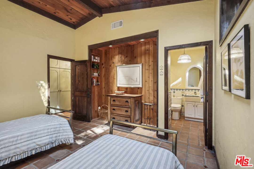 Yellow Hill Road Malibu, CA 90265 - Photo 16 of 34