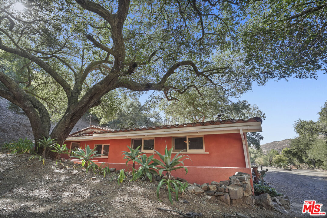 Yellow Hill Road Malibu, CA 90265 - Photo 24 of 34