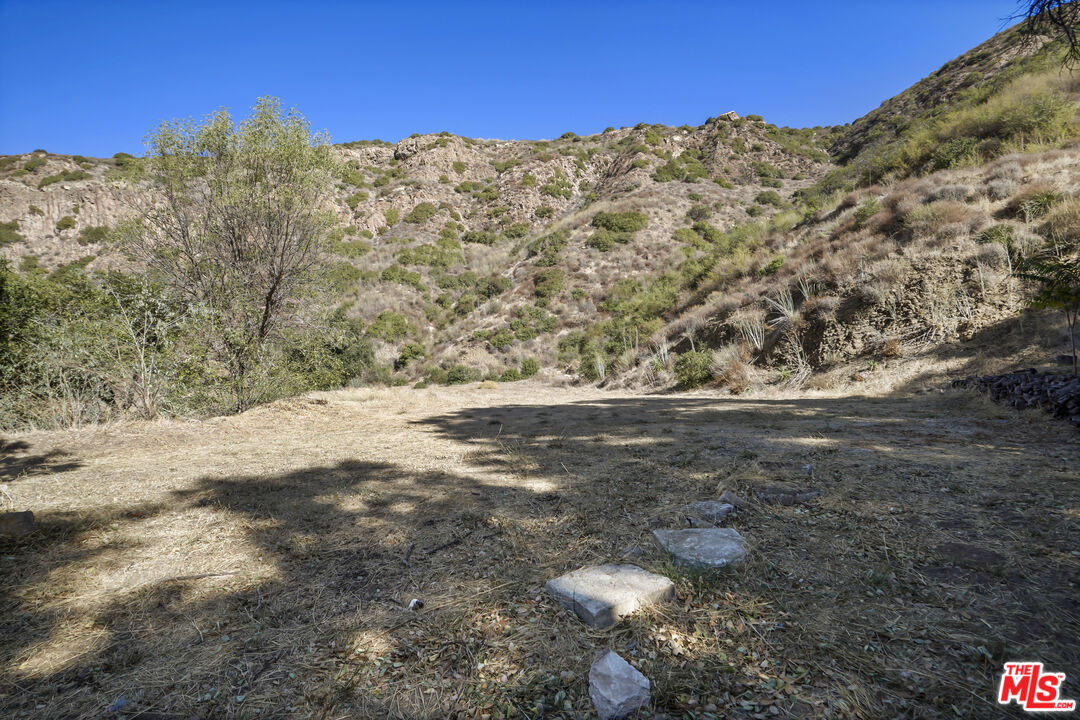 Yellow Hill Road Malibu, CA 90265 - Photo 28 of 34