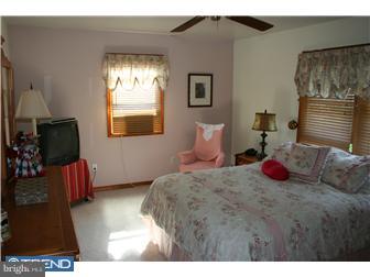 359 South Manoa Road Havertown, PA 19083 - Photo 10 of 12 Bedroom - Main