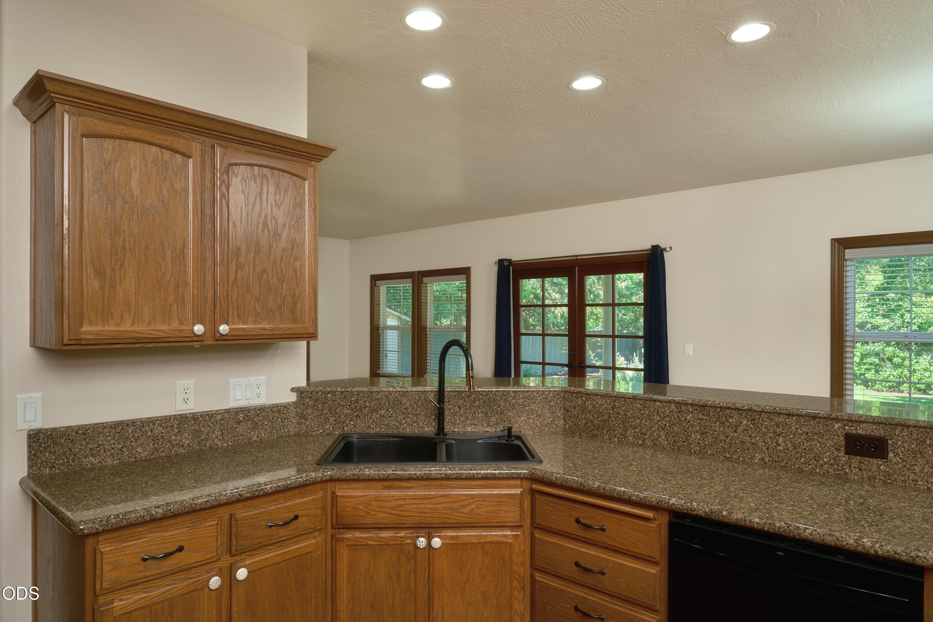 238 Fieldbrook Court Medford, OR 97504 - Photo 19 of 61