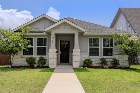$340,000 | 934 Main Street, Hutto, TX 78634