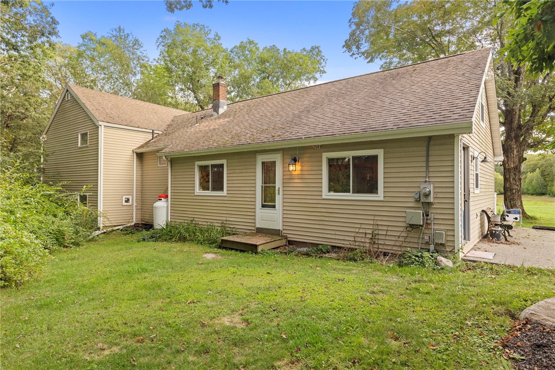 145 Waterman Hill Road Coventry, RI 02827 - Photo 3 of 45