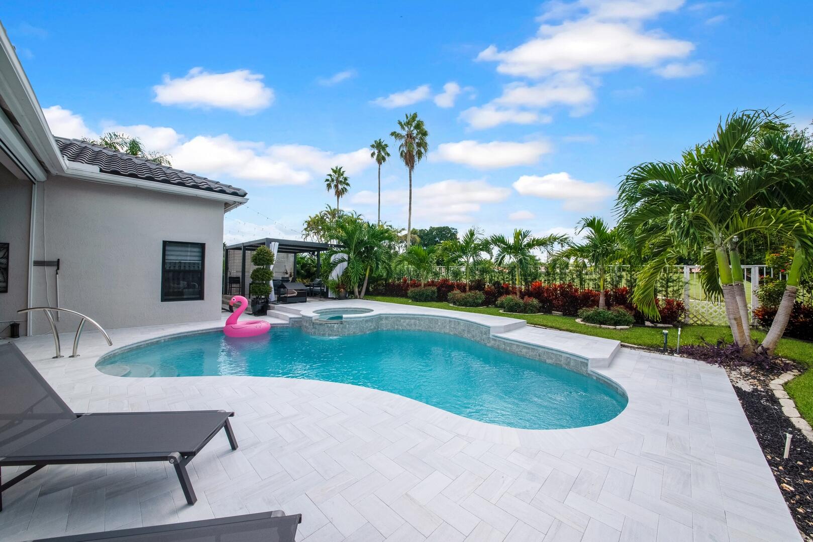 6374 Old Medinah Circle Lake Worth, FL 33463 - Photo 37 of 57 Custom Pool