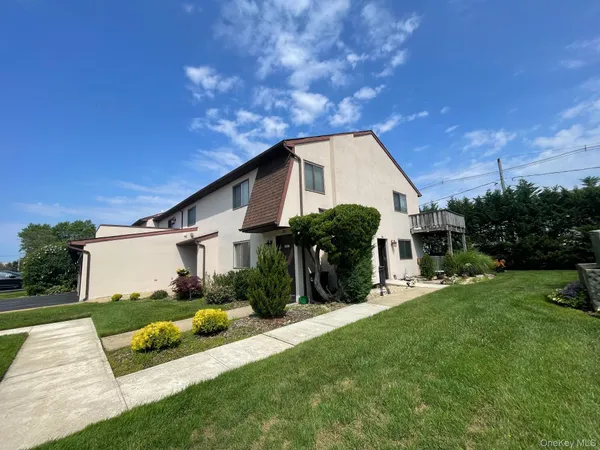 $369,000 | 1 Anchorage Way, Unit 1501, Freeport, NY 11520