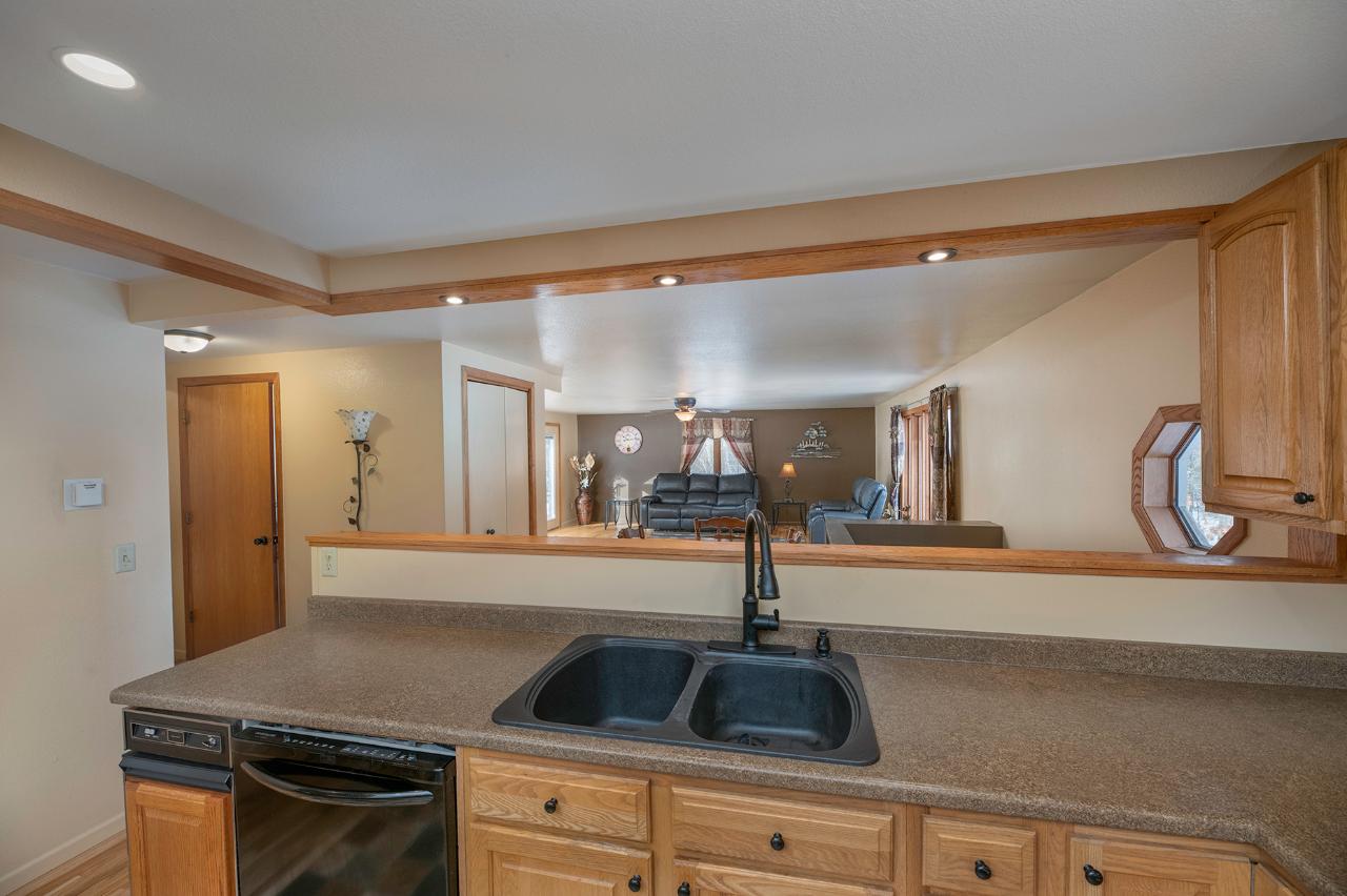 4415 Valley Court Rhinelander, WI 54501 - Photo 4 of 32 Gallery Image 4