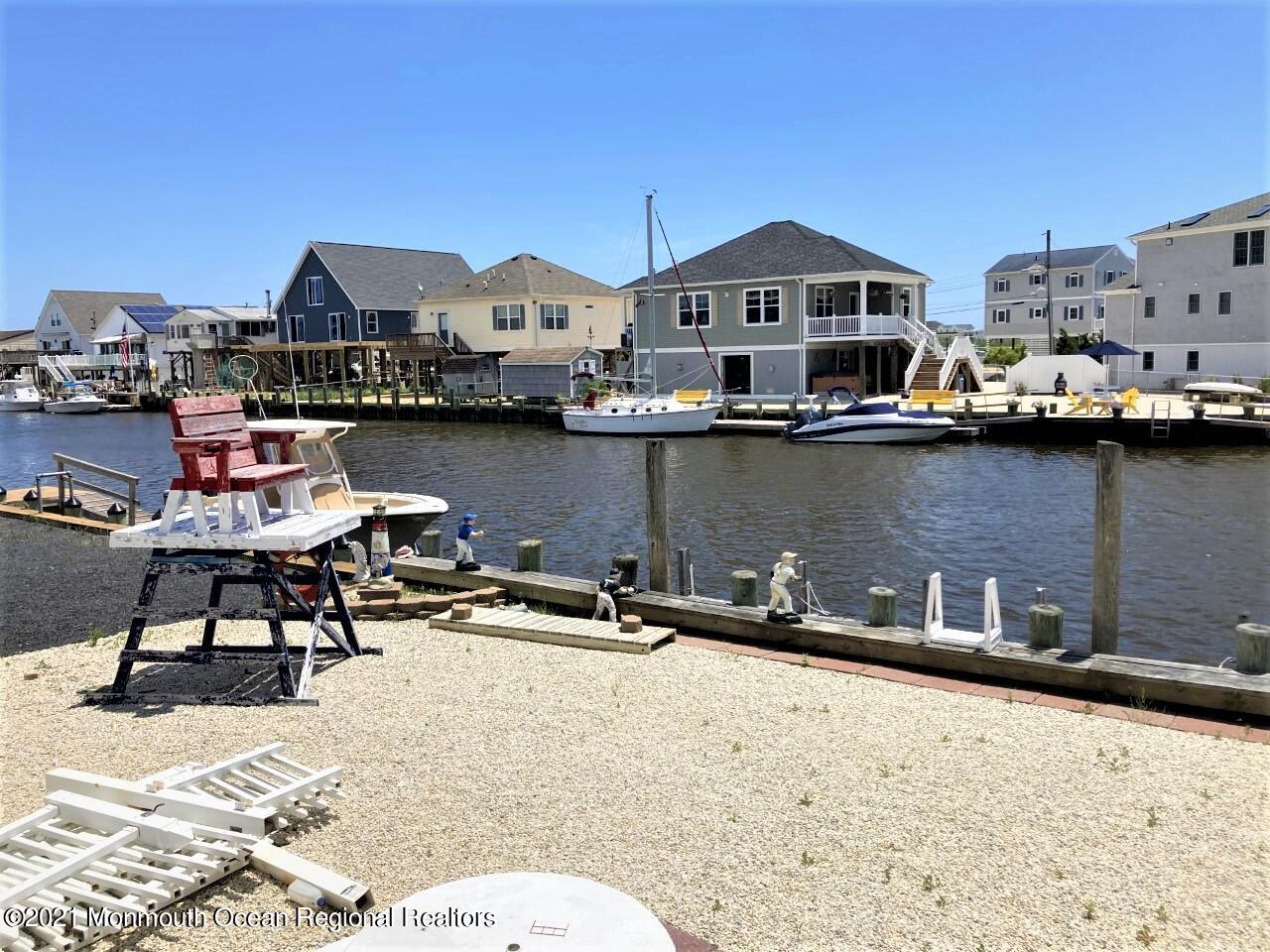 49 Tarpon Road Tuckerton, NJ 08087 - Photo 8 of 44 thumbnail_IMG_0726