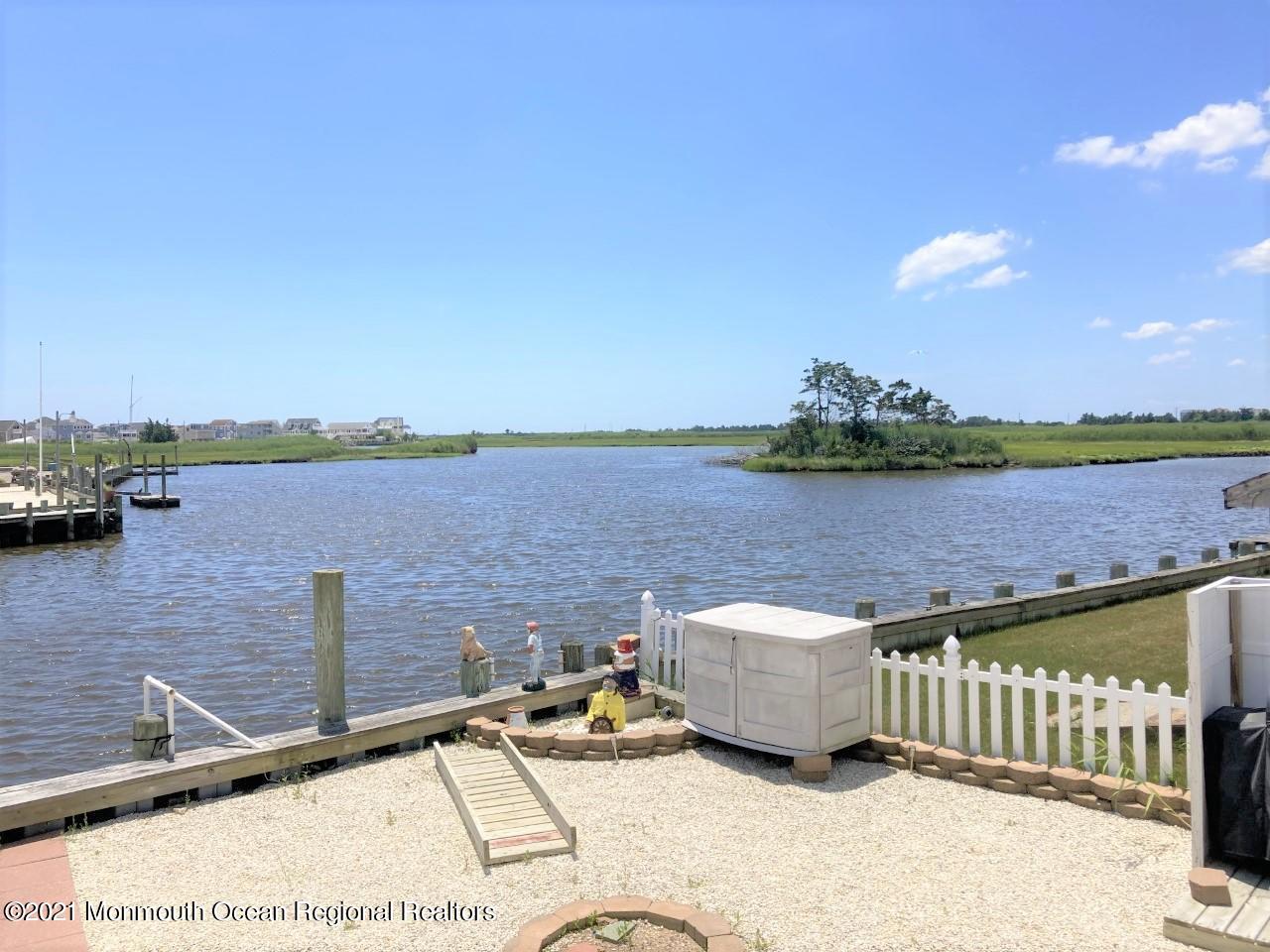 49 Tarpon Road Tuckerton, NJ 08087 - Photo 9 of 44 thumbnail_IMG_0727
