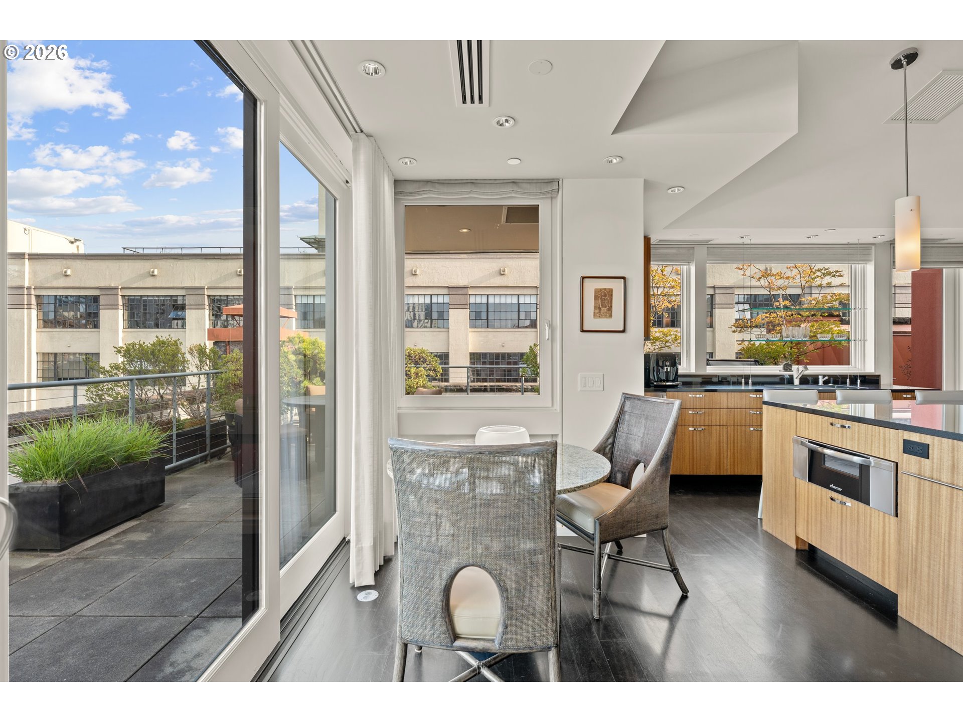 710 Northwest 13th Avenue, Unit PH2 Portland, OR 97209 - Photo 12 of 40