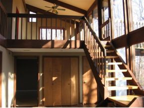 4865 Edens View Road Kingsport, TN 37664 - Photo 7 of 14 Den staircase