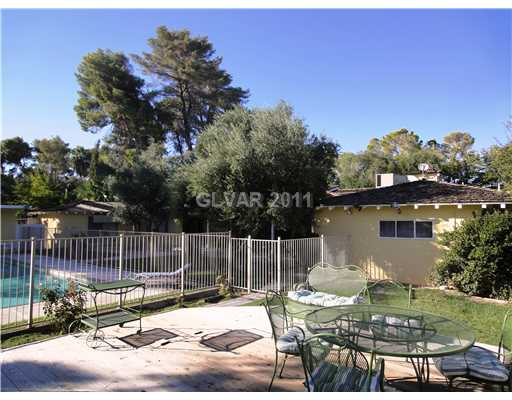 601 North Rancho Drive Las Vegas, NV 89106 - Photo 4 of 25 Yard/Garden.
