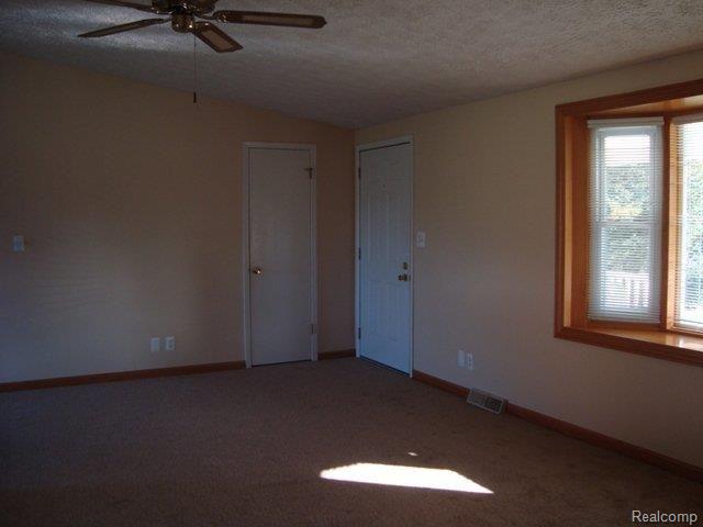 living rm.JPG