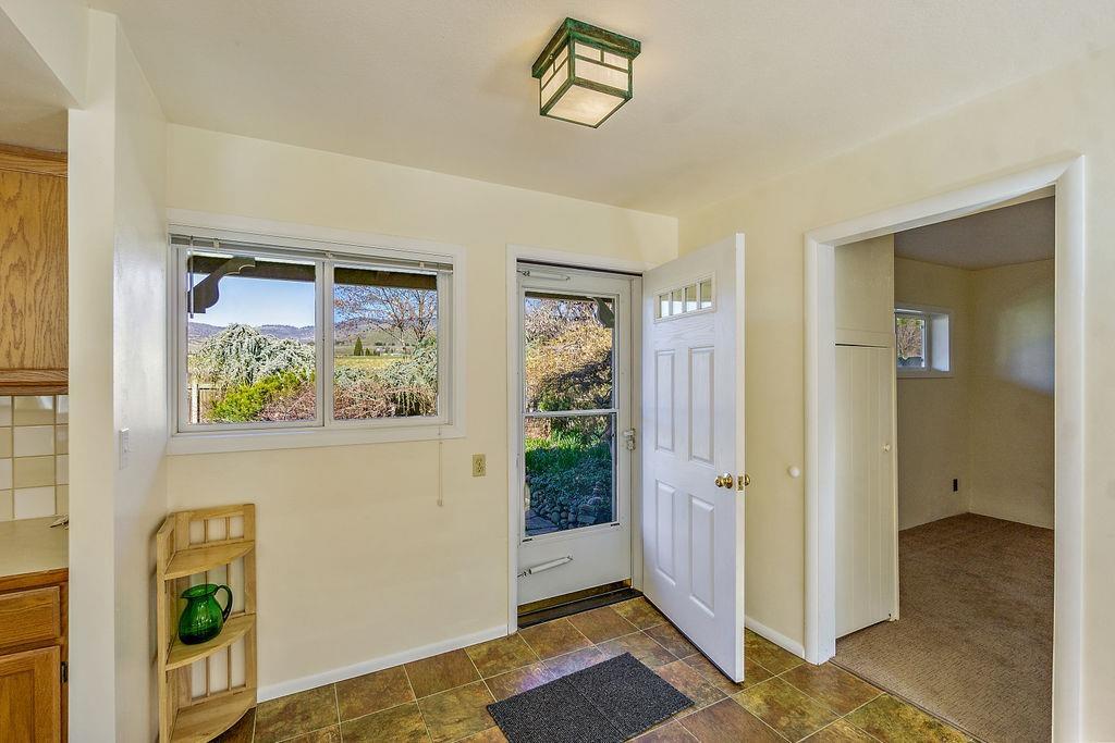 98 East Valley View Road Ashland, OR 97520 - Photo 3 of 35 Additional Photo