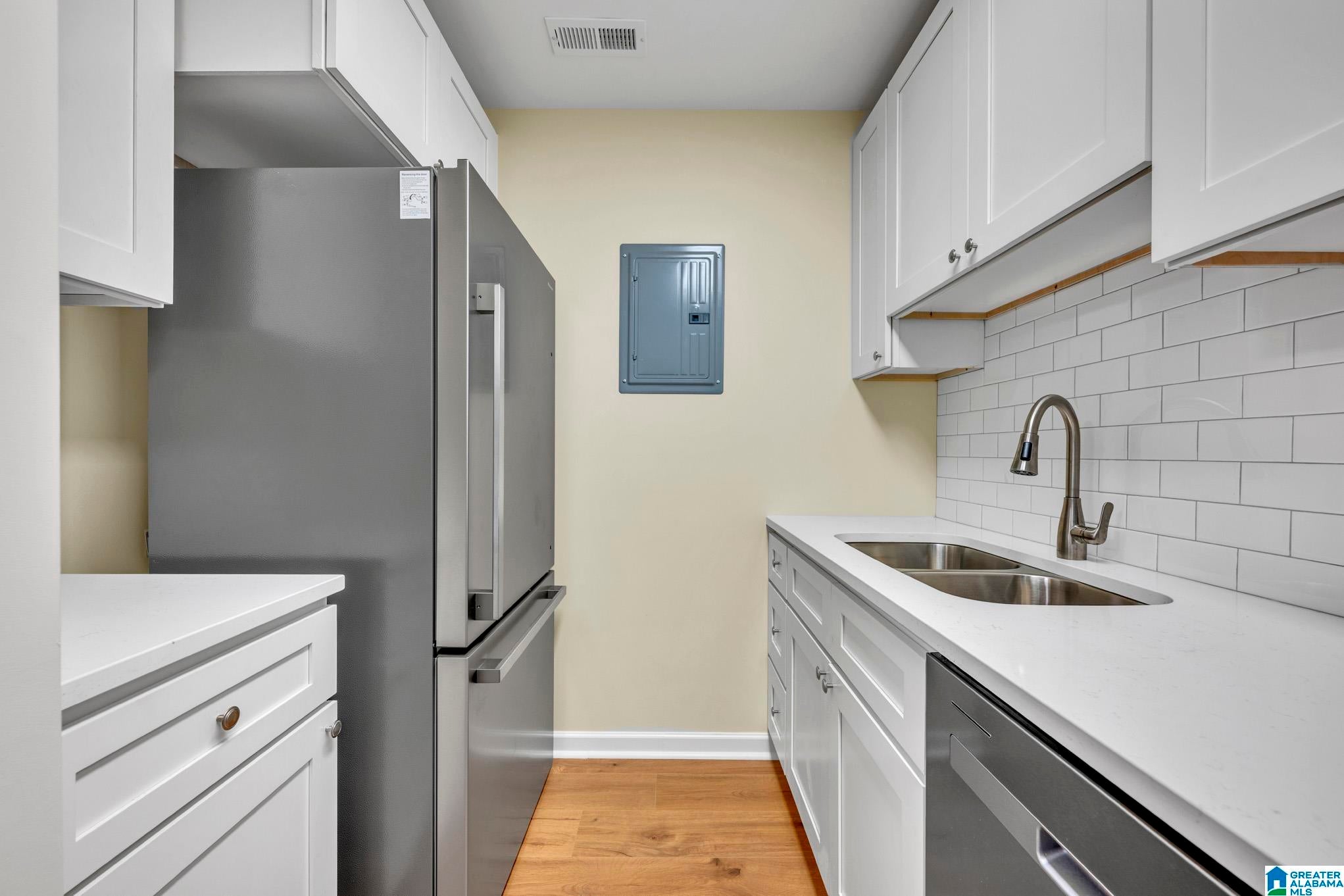 3350 Altamont Road South, Unit F5 Birmingham, AL 35205 - Photo 8 of 17 Gallery Image 8