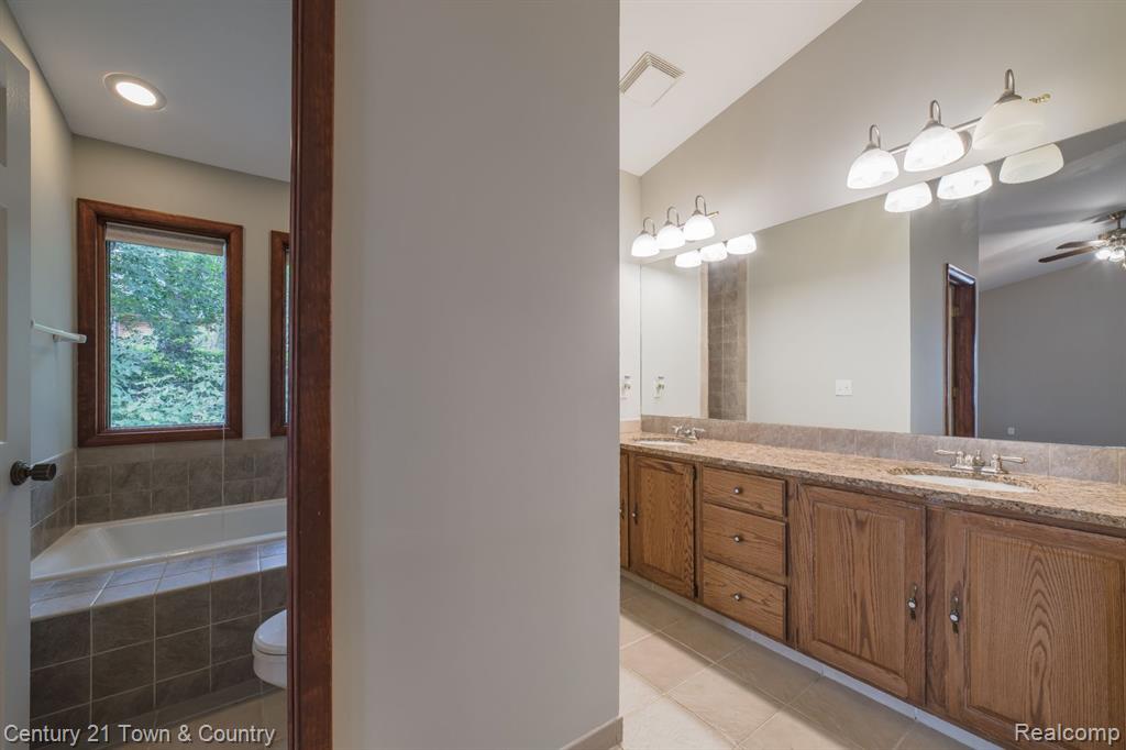 8763 Ellis Road Clarkston, MI 48348 - Photo 24 of 52
