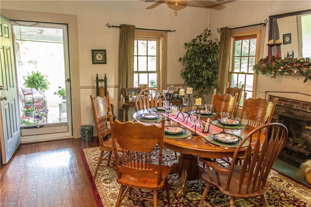 372 Gene Hege Road Lexington, NC 27295 - Photo 23 of 28 Dining room/former living room