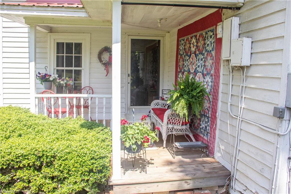 372 Gene Hege Road Lexington, NC 27295 - Photo 4 of 28 Gallery Image 4