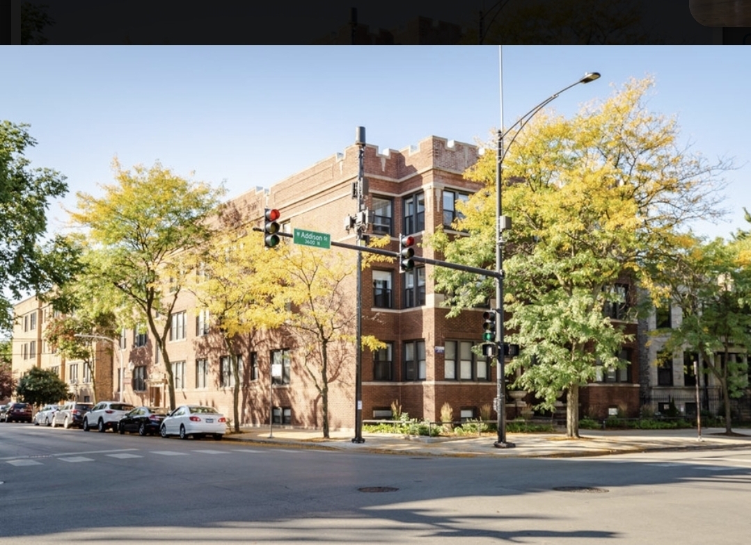 3550 North Racine Avenue, Unit 3 Chicago, IL 60613 - Photo 1 of 6