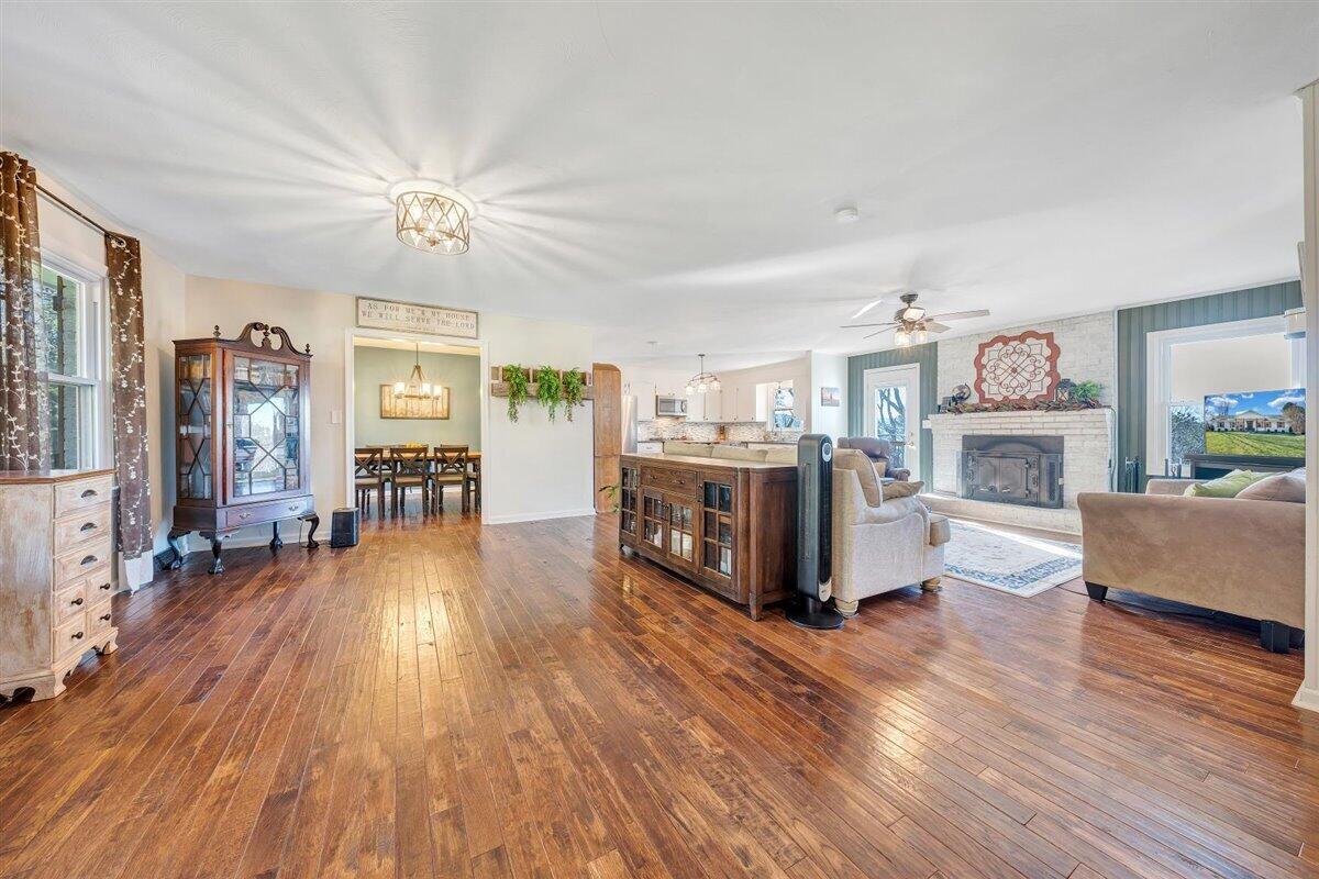2650 Summit Ridge Road Northeast Roanoke, VA 24012 - Photo 2 of 66 02-MIB00712